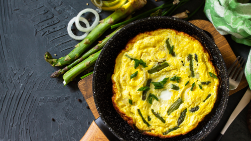 Omelette traditionnelle aux asperges sauvages