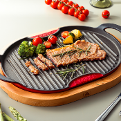 Grill ovale en fonte rouge 36cm avec support en bois