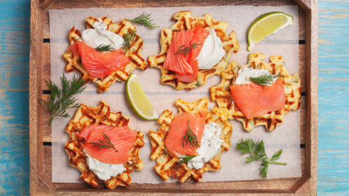 Gaufre de pomme de terre  la truite fume