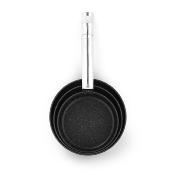 3 casseroles empilables noir 16/18/20cm - "Astuce"