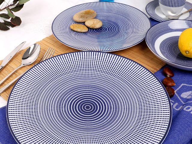 Service de table bleu et blanc